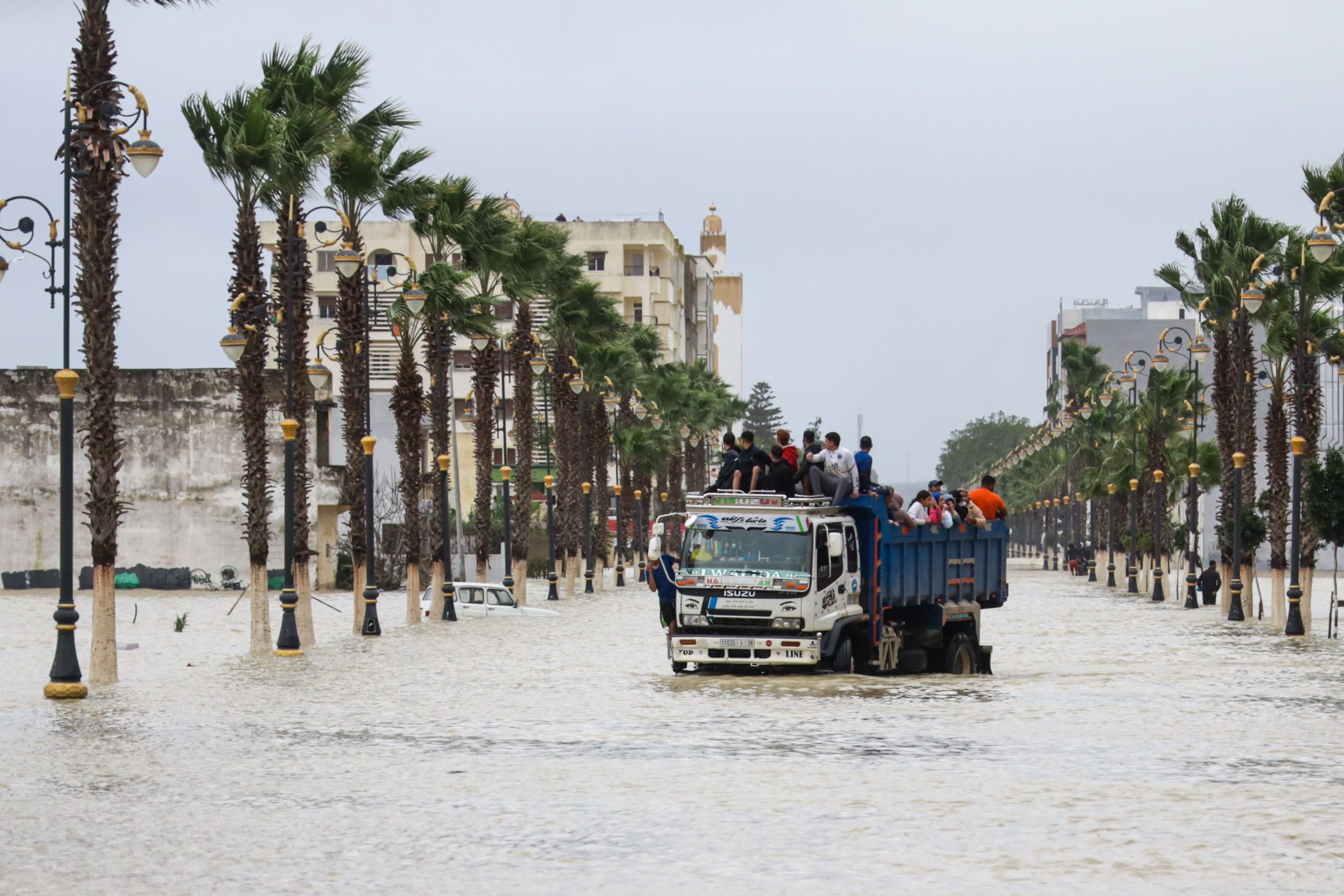 Ksar el-Kebir Authorities Continue Evacuation of Flood-Affected Residents